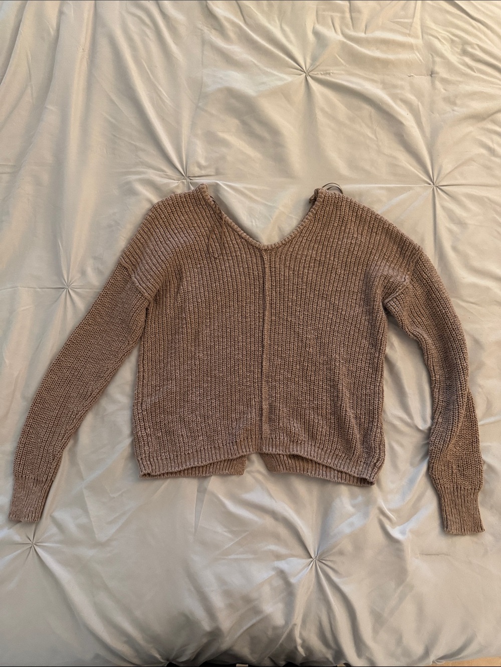 Women’s V-Neck Cropped Chunky Knit Sweater in Taupe